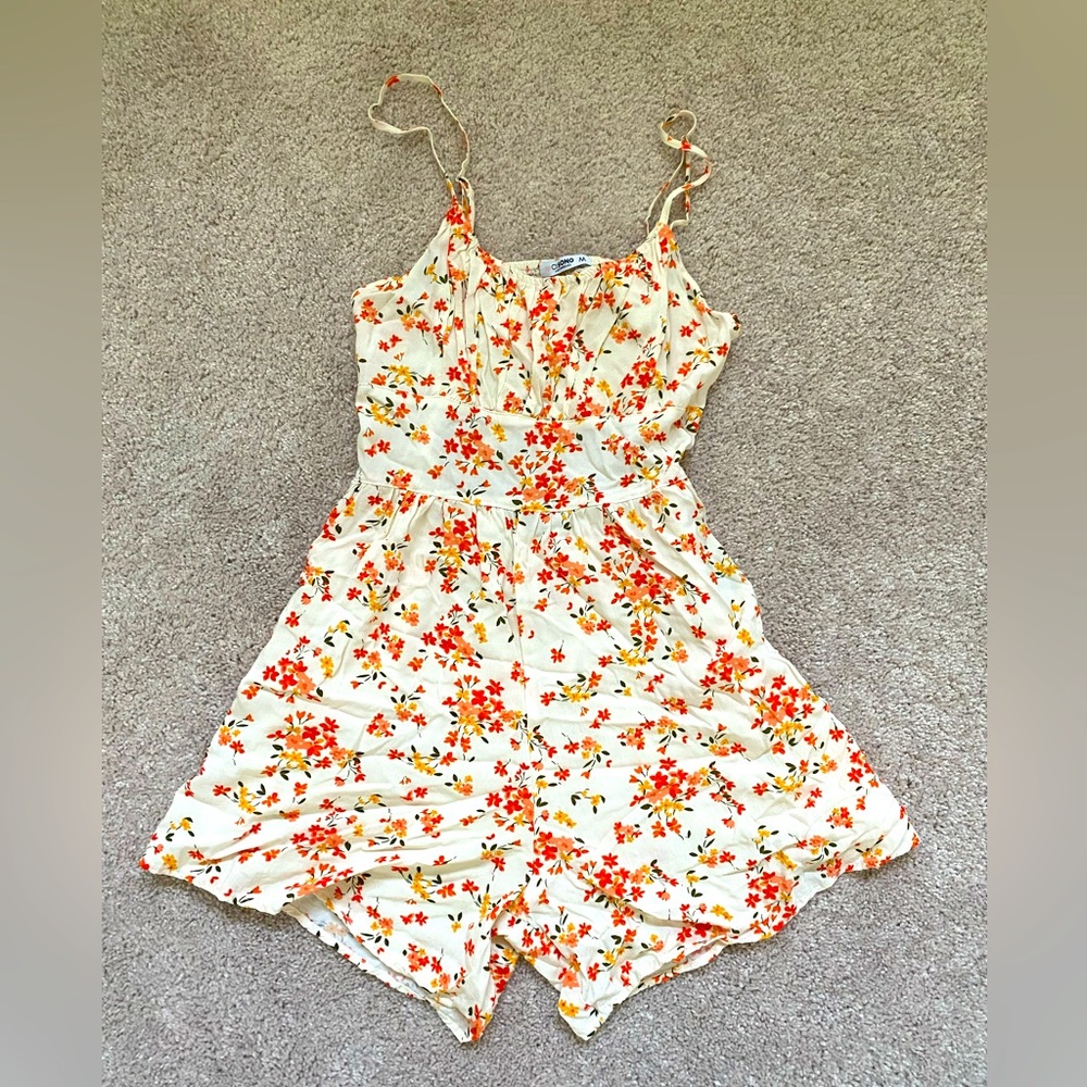CiSono floral spring open back  romper Sz M
